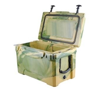 Produits adaptés aux besoins du client de Rotomoulded pêchant la glacière isolée en plastique 50L
